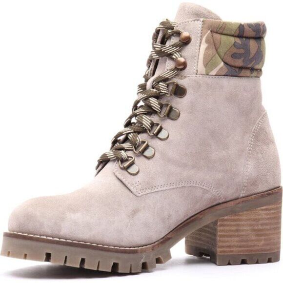 Women's Camo Suede Heeled Boot‎ CREVO Combat Lug Sole Shoes Size 6.5 $99 - Picture 3 of 11
